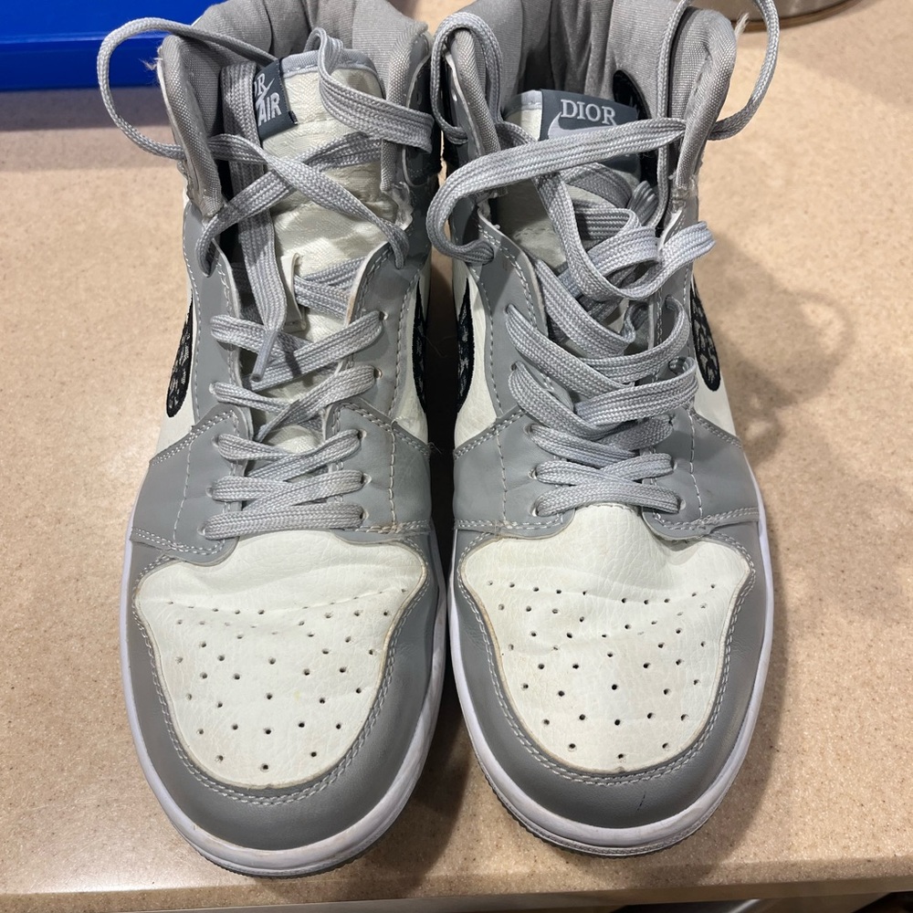 Nike Men’s Size 8